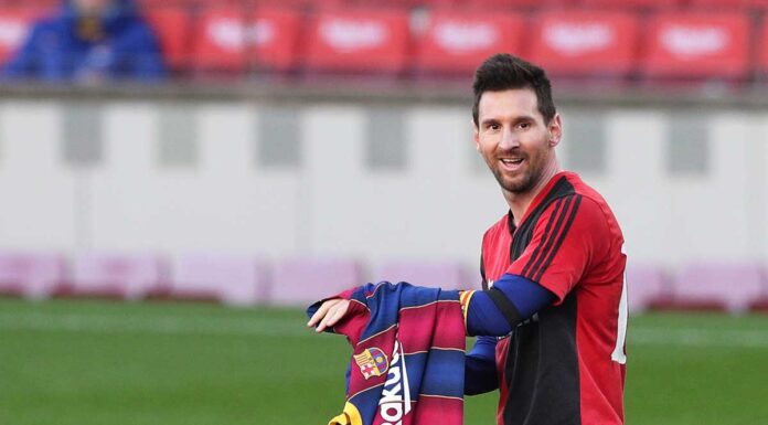 Messi sancionado por su homenaje a Maradona