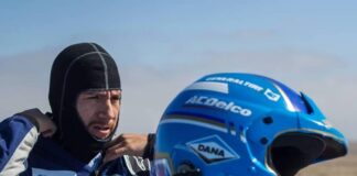 Guayasamín deja a punto su bólido para el rally Dakar que inicia mañana