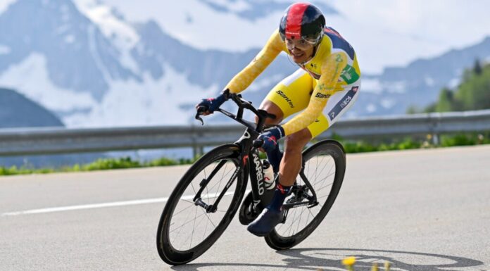 Richard Carapaz busca la clasificación general del Tour de Francia